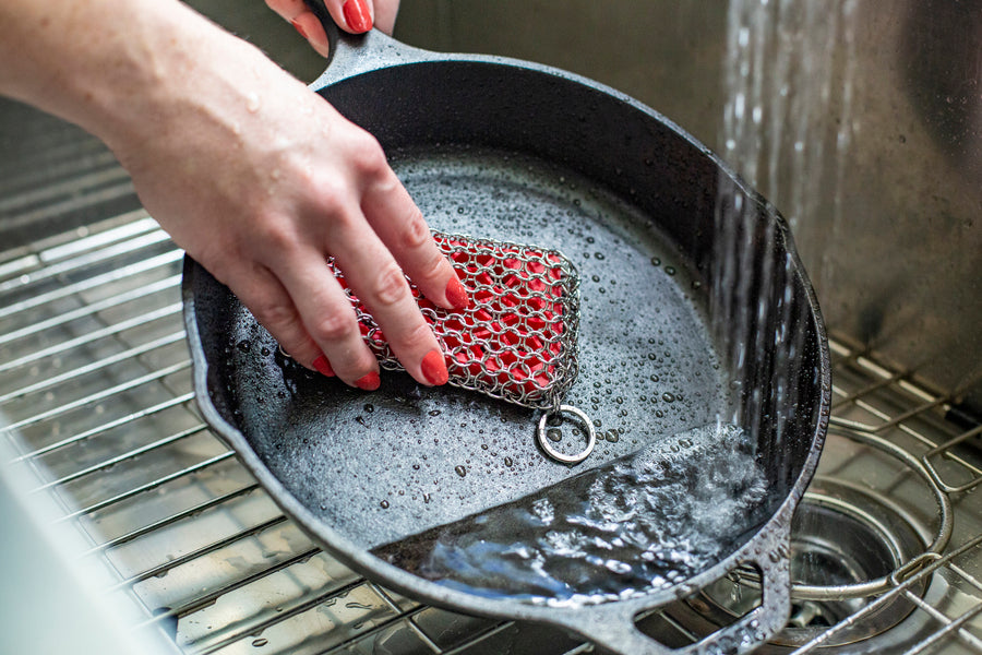 LODGE Chainmail Scrubber for Cast Iron & Stainless