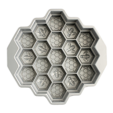 NORDIC WARE Honeycomb Pull-Apart Dessert Pan