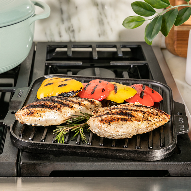 LODGE Reversible 10.5" Square Cast Iron Griddle