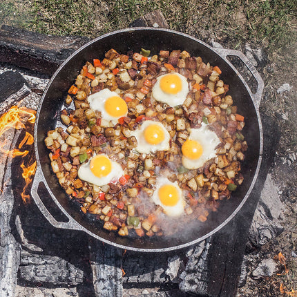 LODGE 17” Cast Iron Dual Handle Pan