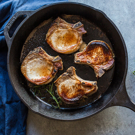 LODGE Cast Iron Skillet